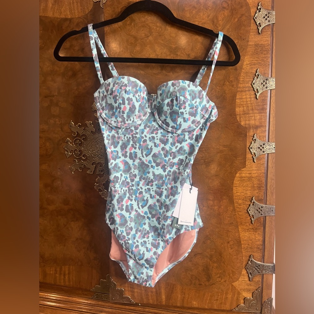 BRAND NEW Hermoza Swimsuit